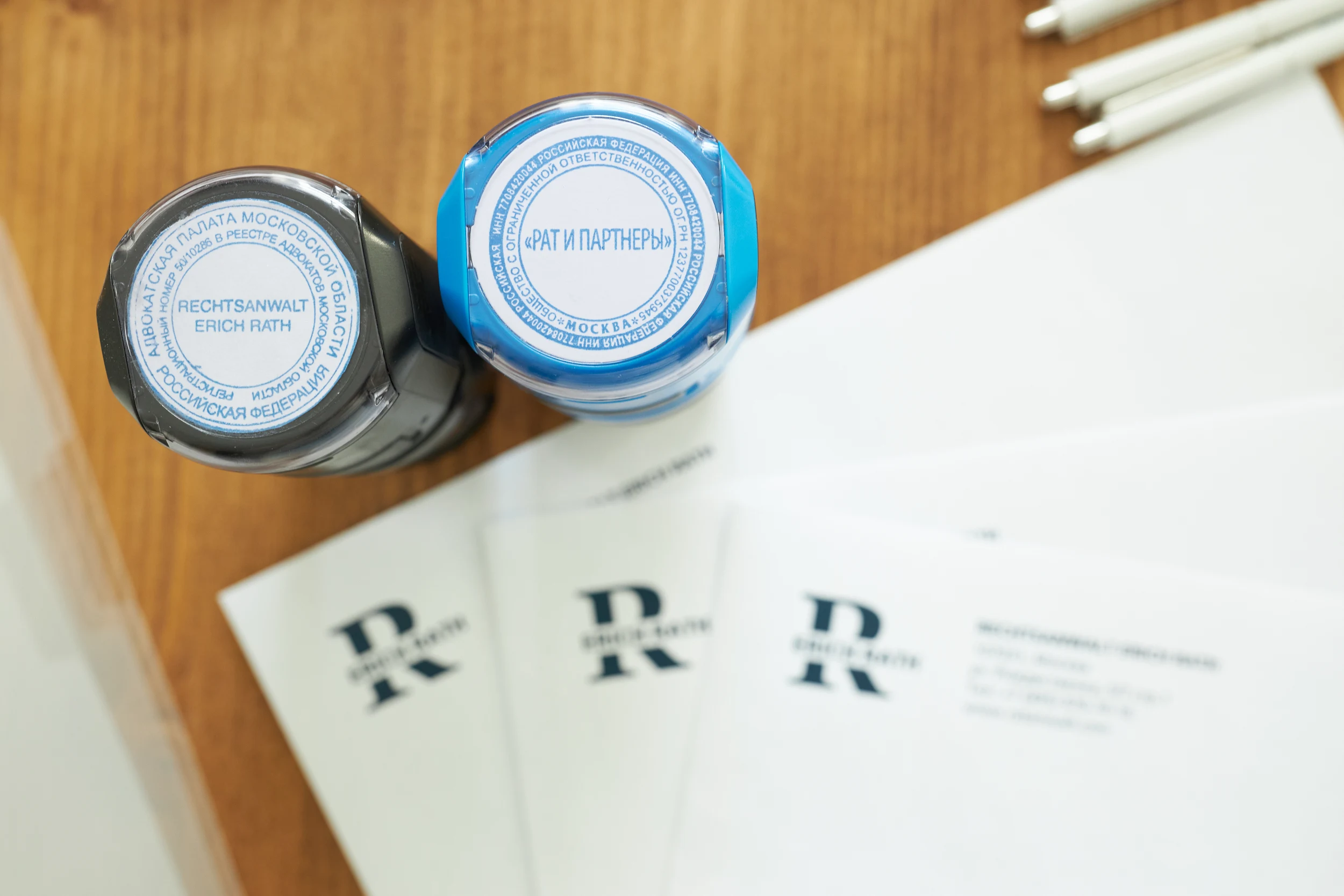 Как въехать и находится в России легально. Виза ВКС и ВНЖ