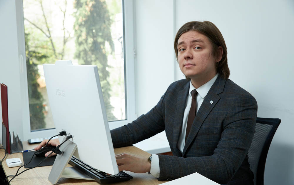ВНЖ через статус ВКС
